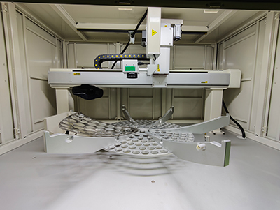 激光清洗機(jī)內(nèi)部展示